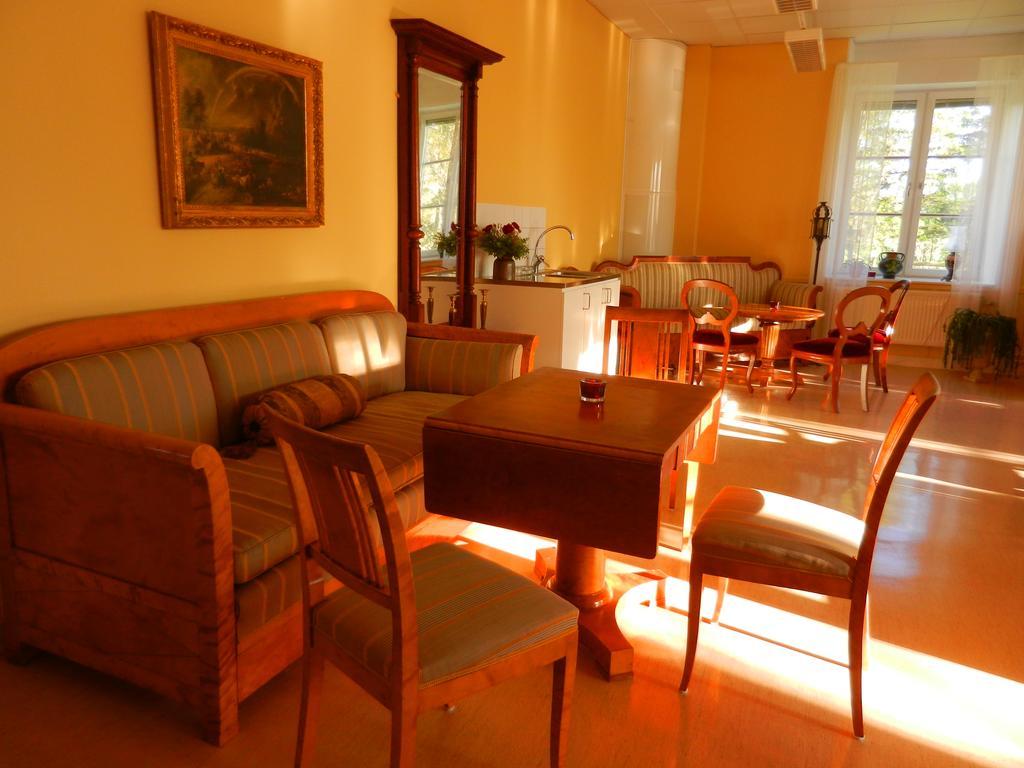 Gothem Logi Guest House ภายนอก รูปภาพ